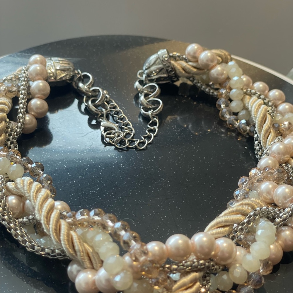 Elegant Pearl and Silver Chain Necklace